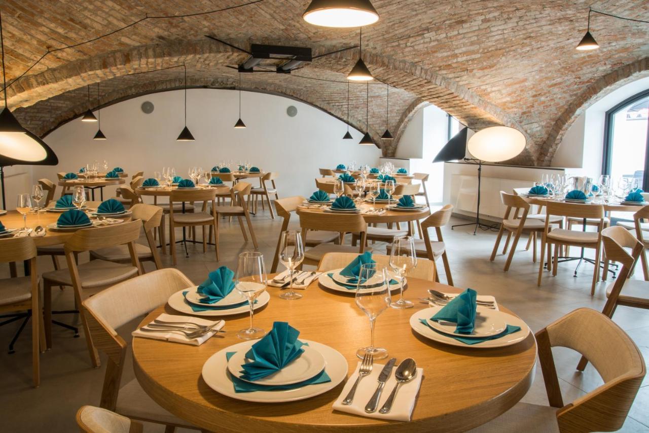 Restaurant Na Návsi Ricany (South Moravian)
